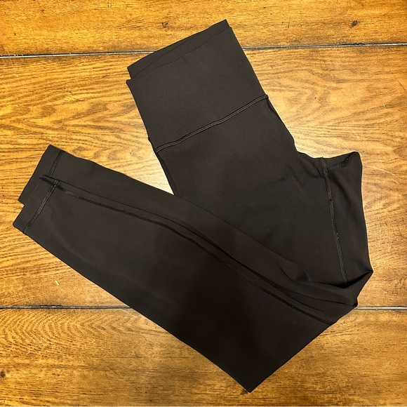 Black Lululemon Wunder Under High Rise Leggings - Picture 2 of 5